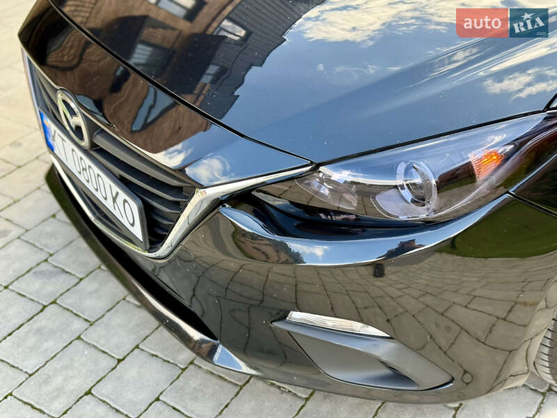 Седан Mazda 3 2013 в Ивано-Франковске