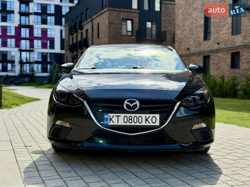 Седан Mazda 3 2013 в Ивано-Франковске