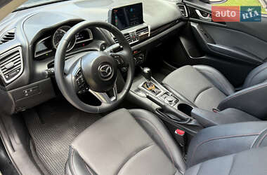 Седан Mazda 3 2013 в 