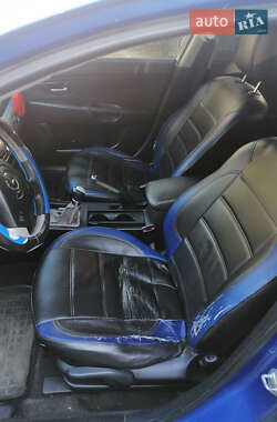 Седан Mazda 3 2004 в 