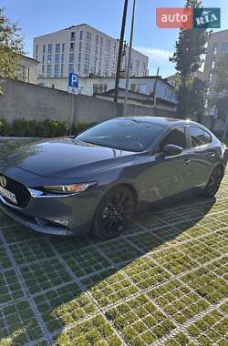 Седан Mazda 3 2023 в 