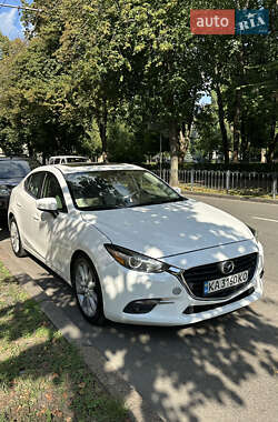 Седан Mazda 3 2018 в 