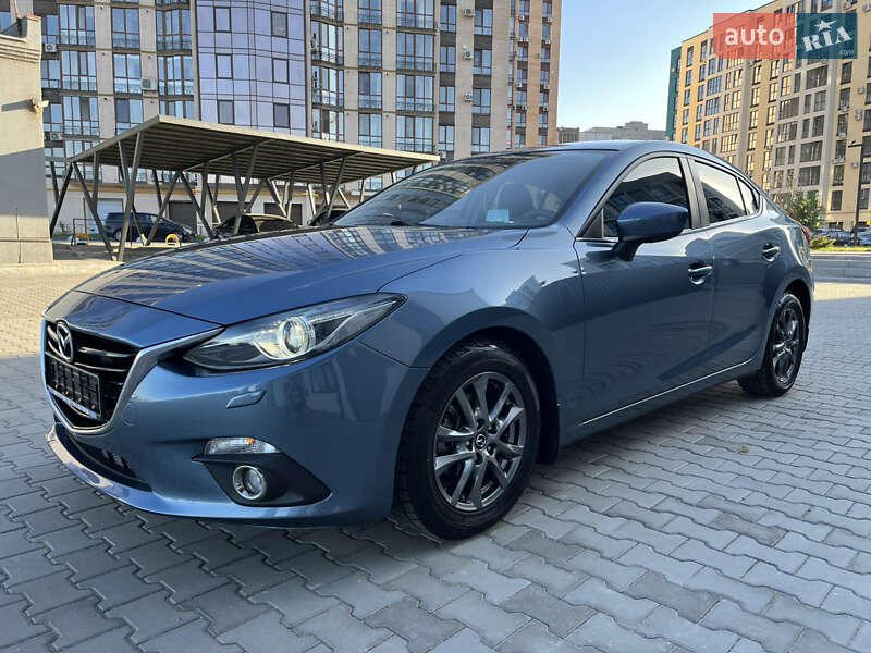 Седан Mazda 3 2015 в 