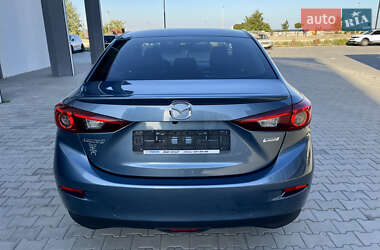 Седан Mazda 3 2015 в 