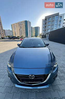 Седан Mazda 3 2015 в 
