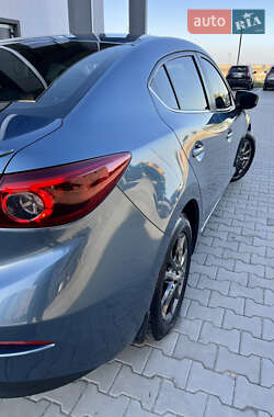 Седан Mazda 3 2015 в 