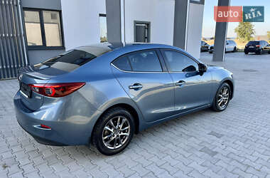 Седан Mazda 3 2015 в 