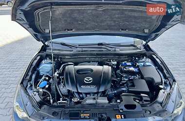 Седан Mazda 3 2015 в 