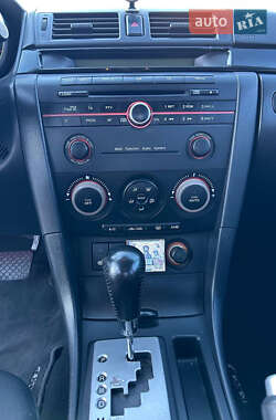Седан Mazda 3 2006 в 