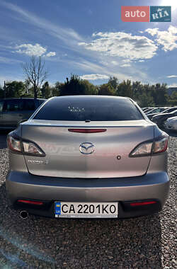 Седан Mazda 3 2009 в 