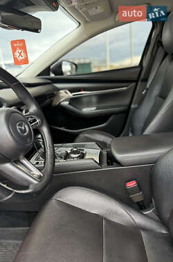 Седан Mazda 3 2019 в  фото 18 Седан Mazda 3 2019 в