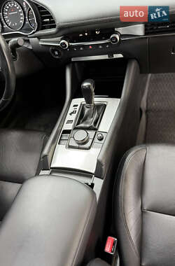 Седан Mazda 3 2019 в  фото 20 Седан Mazda 3 2019 в