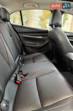 Седан Mazda 3 2019 в  фото 23 Седан Mazda 3 2019 в