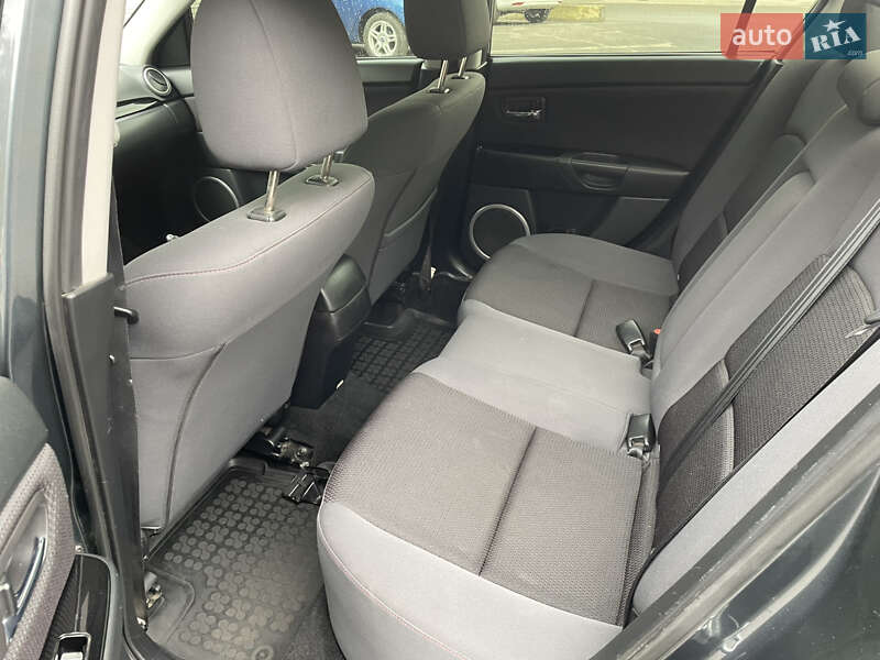 Седан Mazda 3 2008 в Днепре