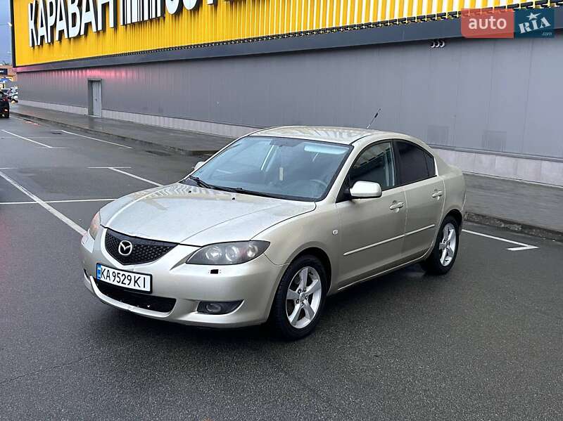 Седан Mazda 3 2004 в 