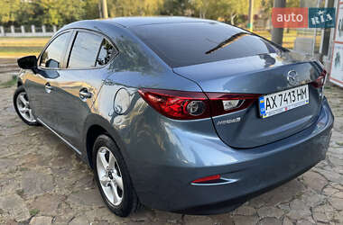 Седан Mazda 3 2014 в 