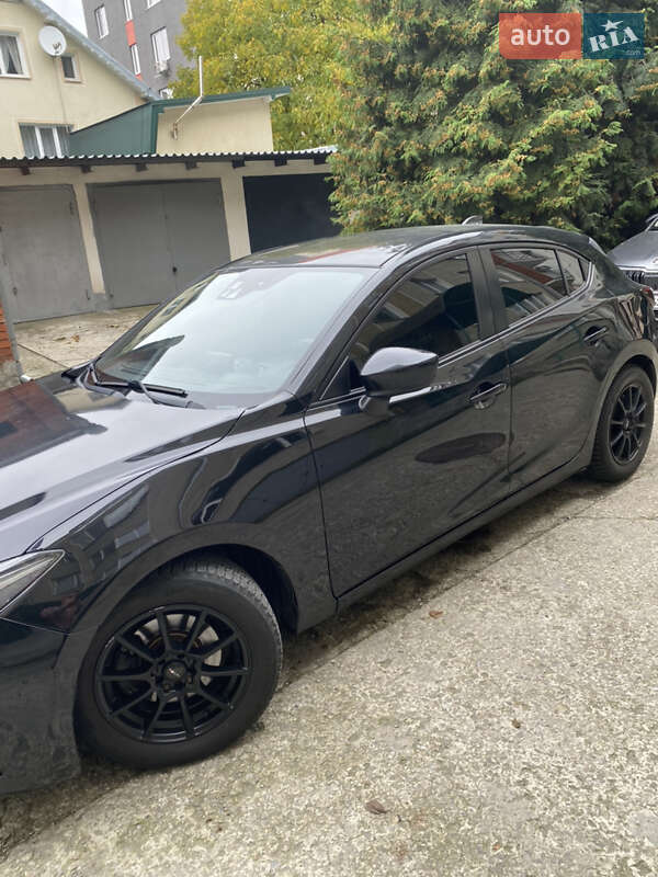 Хэтчбек Mazda 3 2014 в Ивано-Франковске