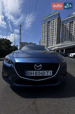 Седан Mazda 3 2016 в 