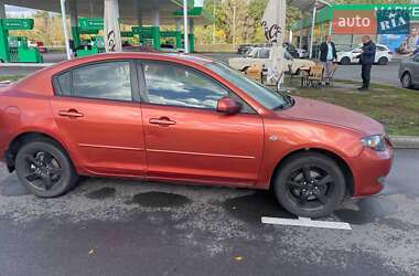 Седан Mazda 3 2004 в 