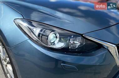Седан Mazda 3 2014 в 