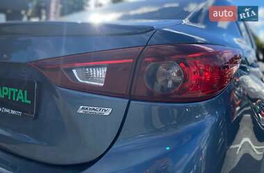 Седан Mazda 3 2014 в 