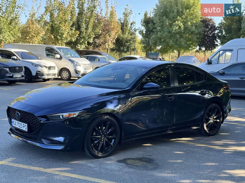 Седан Mazda 3 2019 в Киеве
