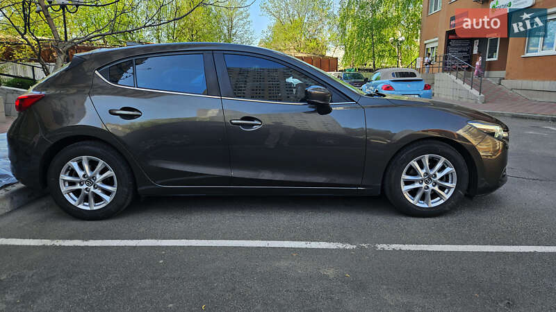 Хэтчбек Mazda 3 2017 в Броварах