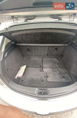Хэтчбек Mazda 3 2012 в 