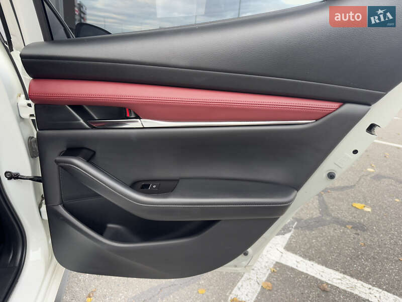 Хэтчбек Mazda 3 2020 в Киеве