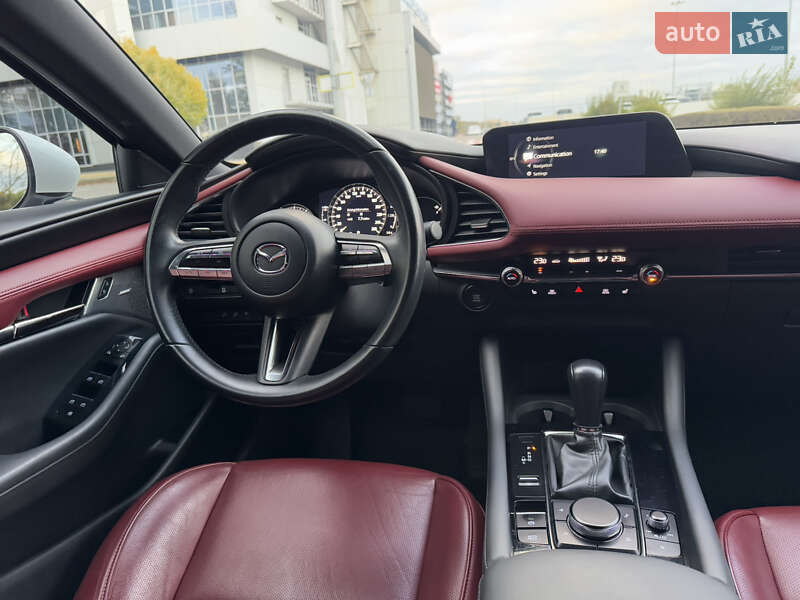 Хэтчбек Mazda 3 2020 в Киеве