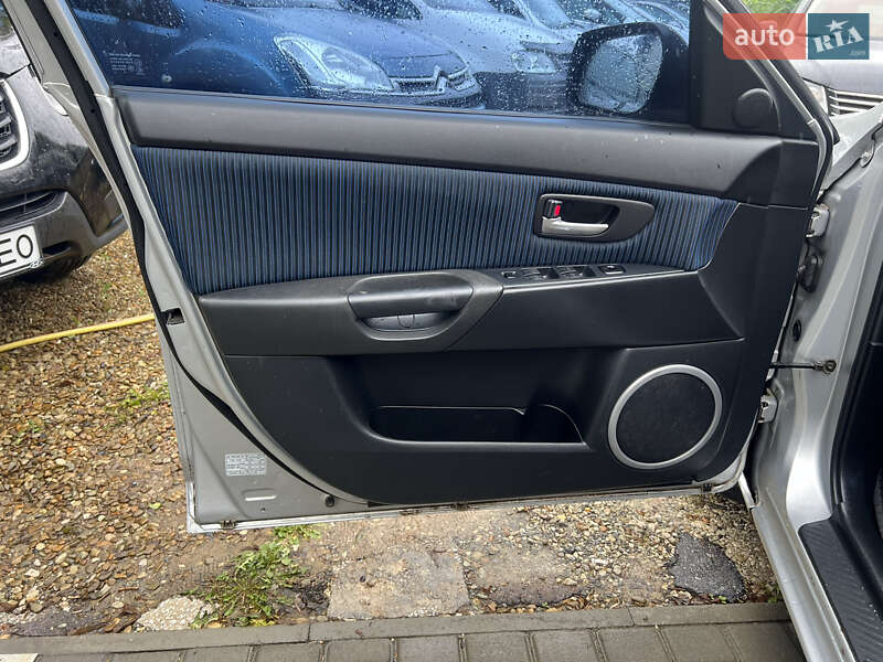 Минивэн Mazda 3 2005 в Залещиках фото 10 Минивэн Mazda 3 2005 в Залещиках