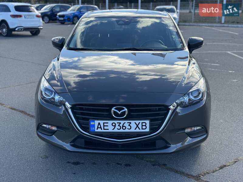 Хетчбек Mazda 3 2017 в Дніпрі фото 3 Хетчбек Mazda 3 2017 в Дніпрі