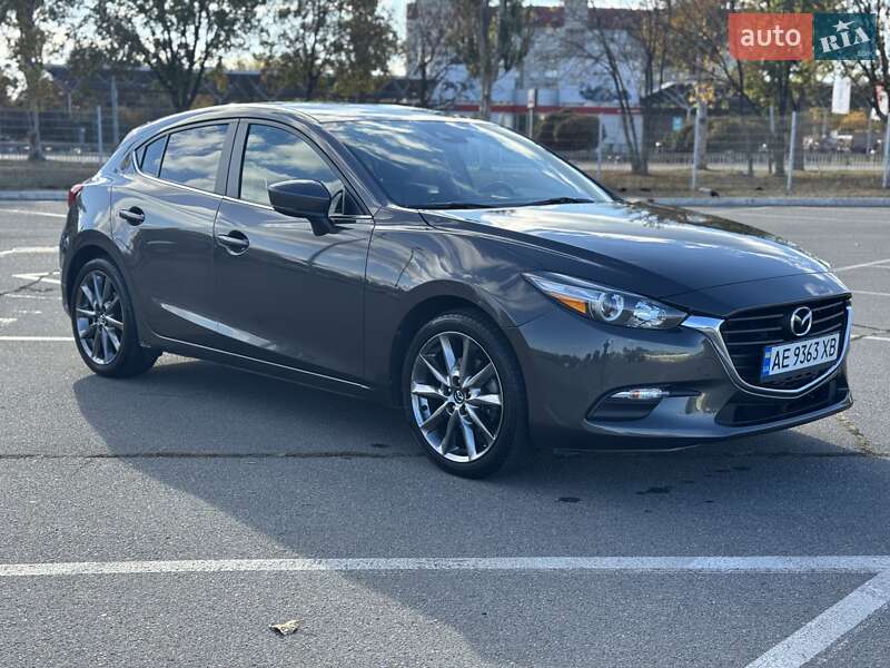 Хетчбек Mazda 3 2017 в Дніпрі фото 4 Хетчбек Mazda 3 2017 в Дніпрі