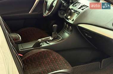 Хетчбек Mazda 3 2013 в 