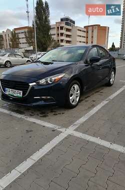 Седан Mazda 3 2017 в Киеве