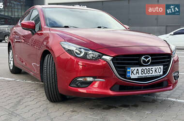 Седан Mazda 3 2017 в 