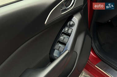 Седан Mazda 3 2017 в 