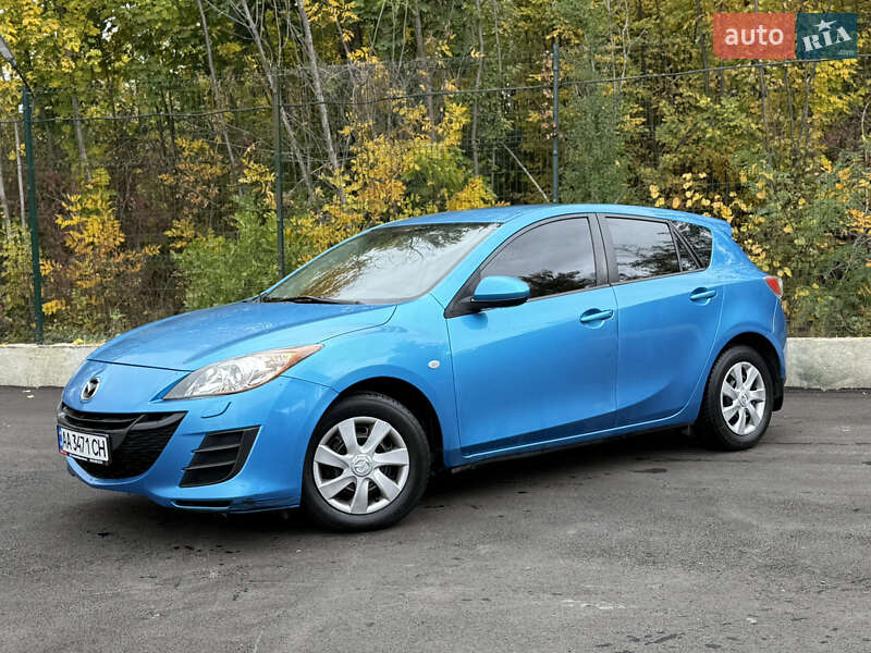 Хэтчбек Mazda 3 2010 в Киеве