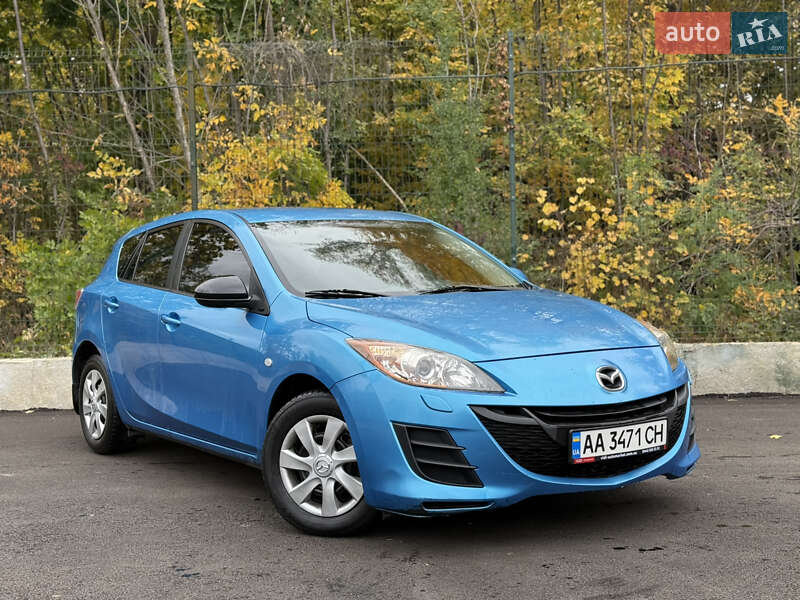 Хэтчбек Mazda 3 2010 в Киеве