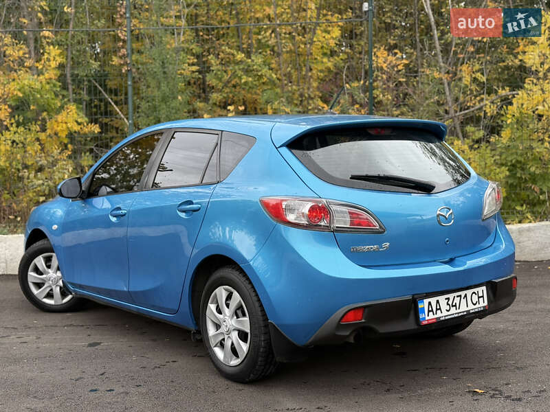 Хэтчбек Mazda 3 2010 в Киеве