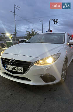Седан Mazda 3 2015 в 