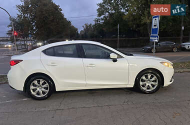 Седан Mazda 3 2015 в 