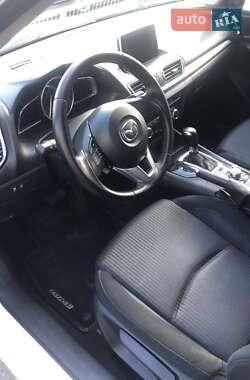 Хэтчбек Mazda 3 2014 в 
