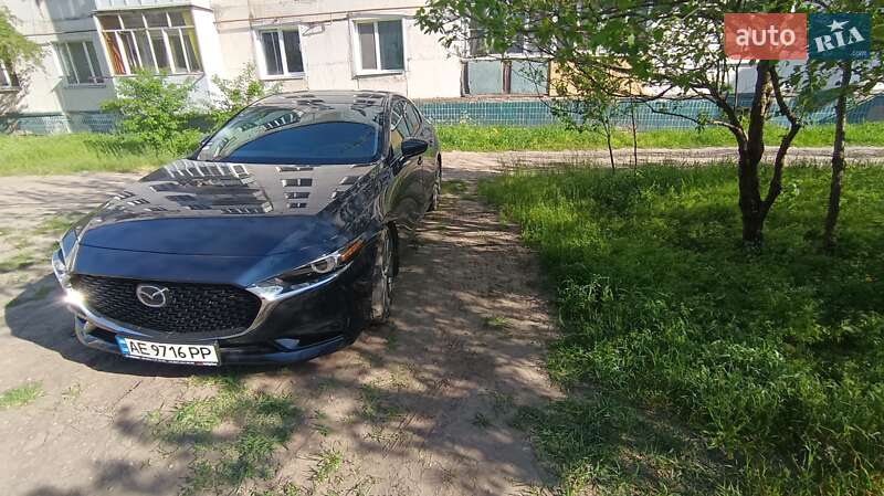 Седан Mazda 3 2019 в Черкасском