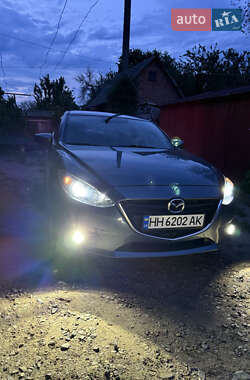 Седан Mazda 3 2016 в 