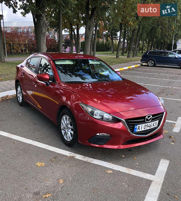 Седан Mazda 3 2016 в Киеве