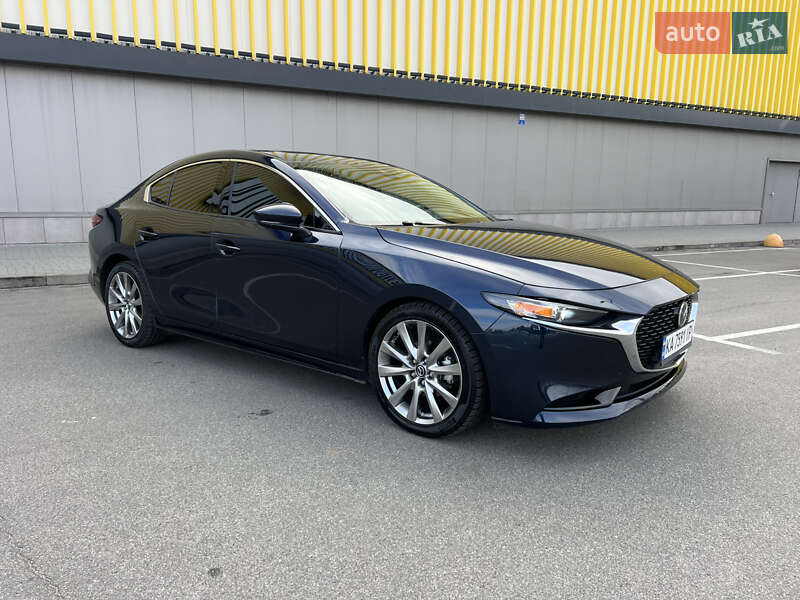 Седан Mazda 3 2020 в Киеве