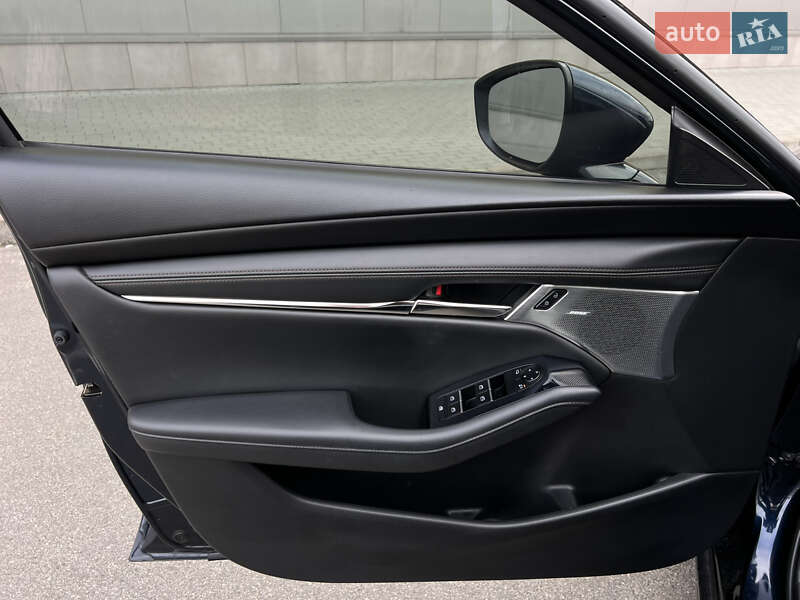 Седан Mazda 3 2020 в Киеве