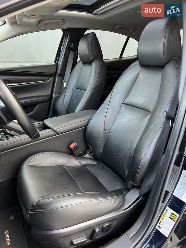 Седан Mazda 3 2020 в Киеве