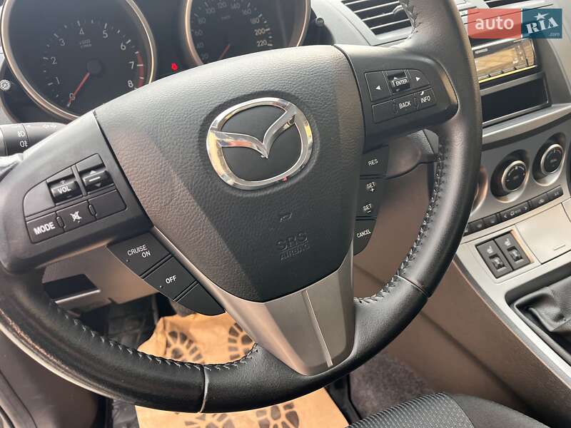 Седан Mazda 3 2011 в Луцке